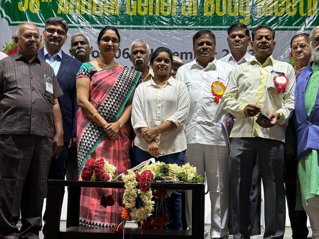 Felicitation ceremony for MHITR Vayofit at the All India Retired Railway Federation annual general body meeting